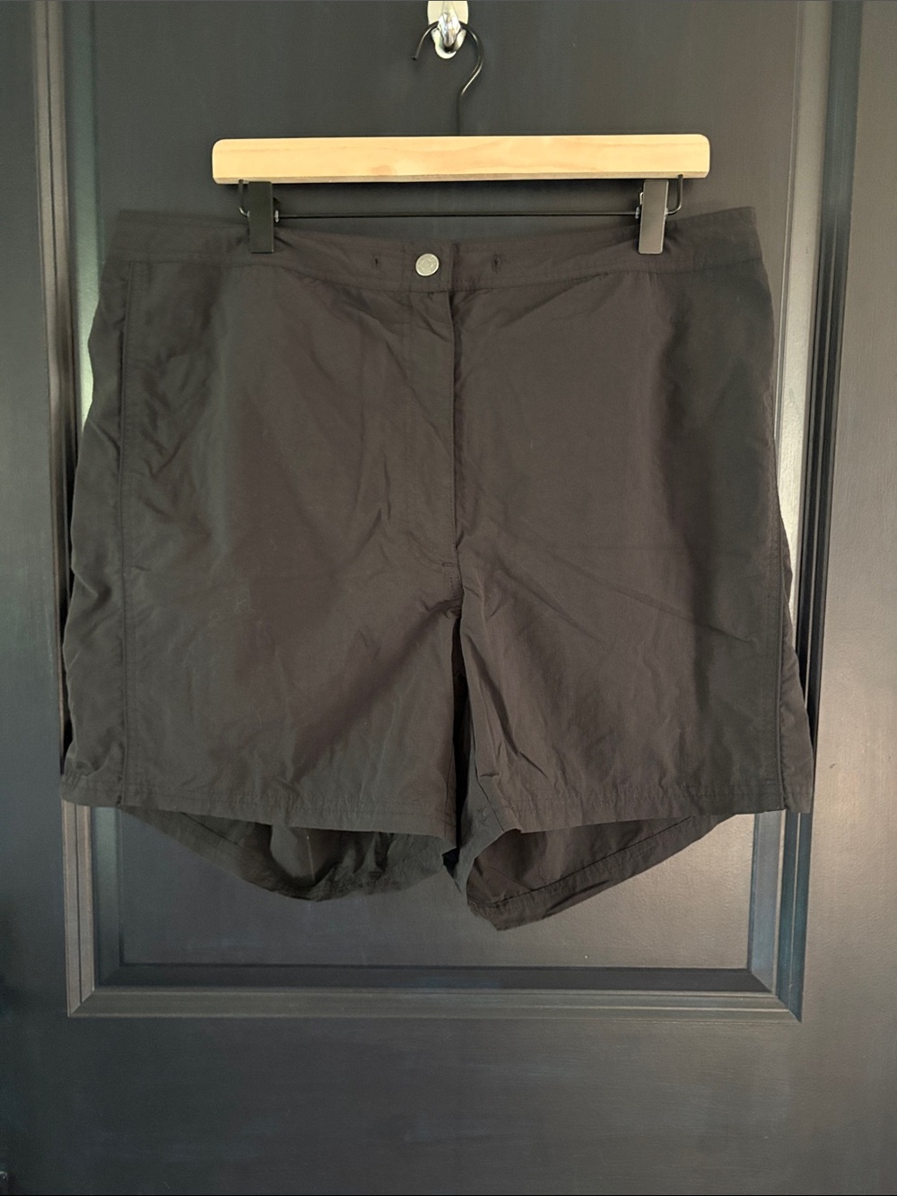 Eddie Bauer Black Women's Athletic Nylon Shorts Size 18